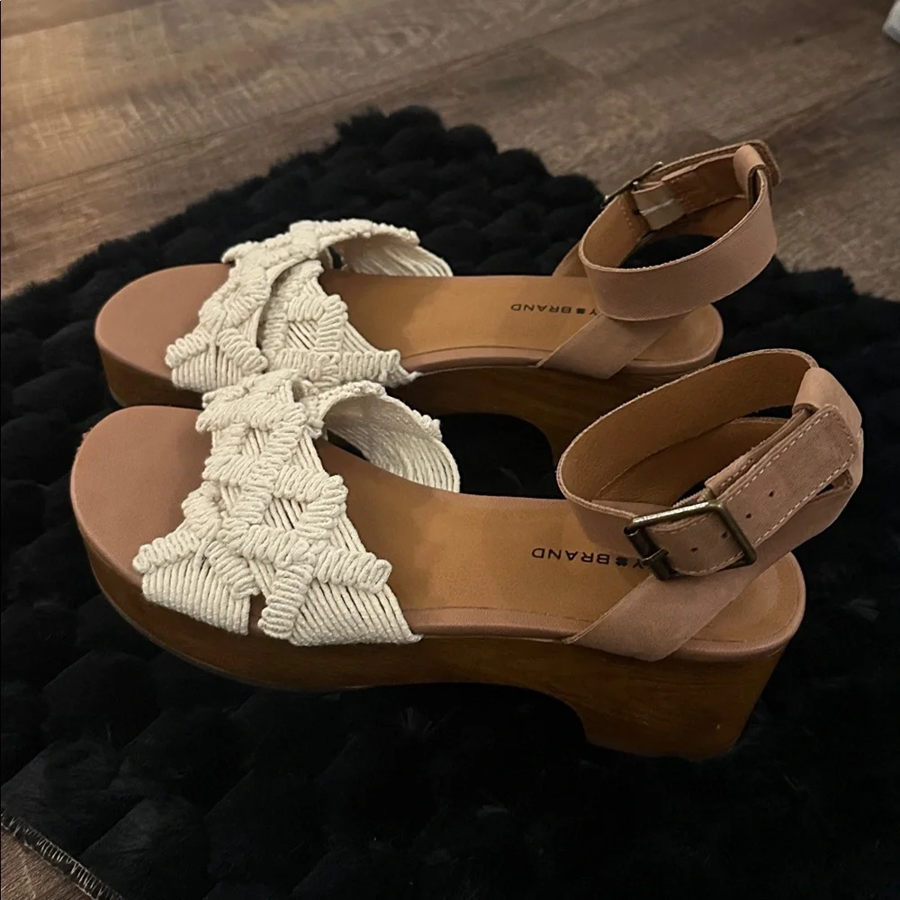 Lucky Brand Women's Crochet Cream and Tan Wedge Sandals